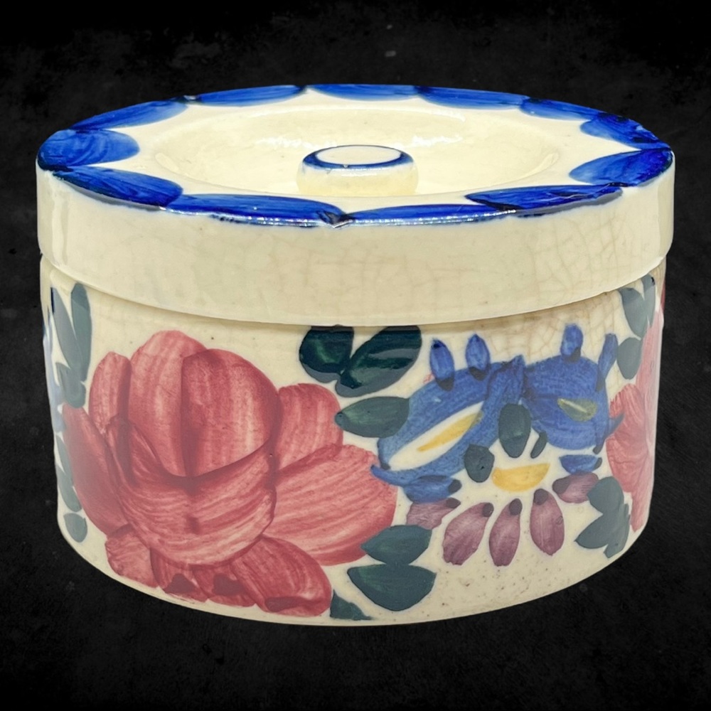 Vintage Ceramic Jewelry/Trinket/Dresser Box
